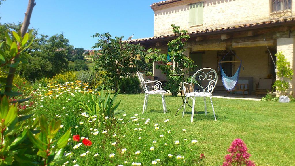 Poggio Dei Prugnoli Acomodação com café da manhã Tavoleto Exterior foto